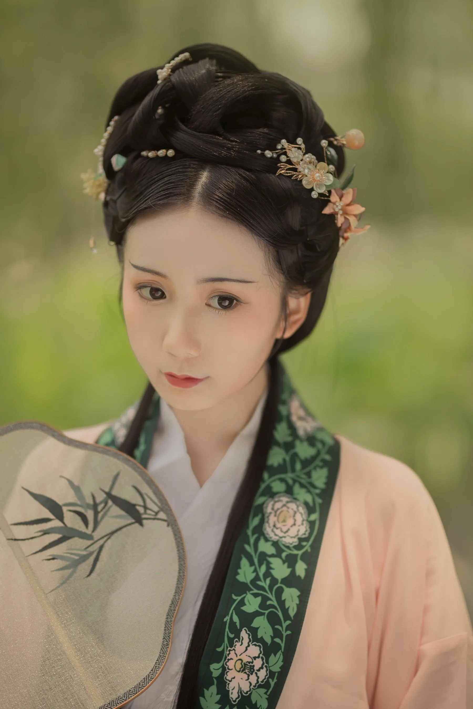 [YITUYU艺图语]2021.12.23 荷叶罗裙 绿绿子 [21P]插图9